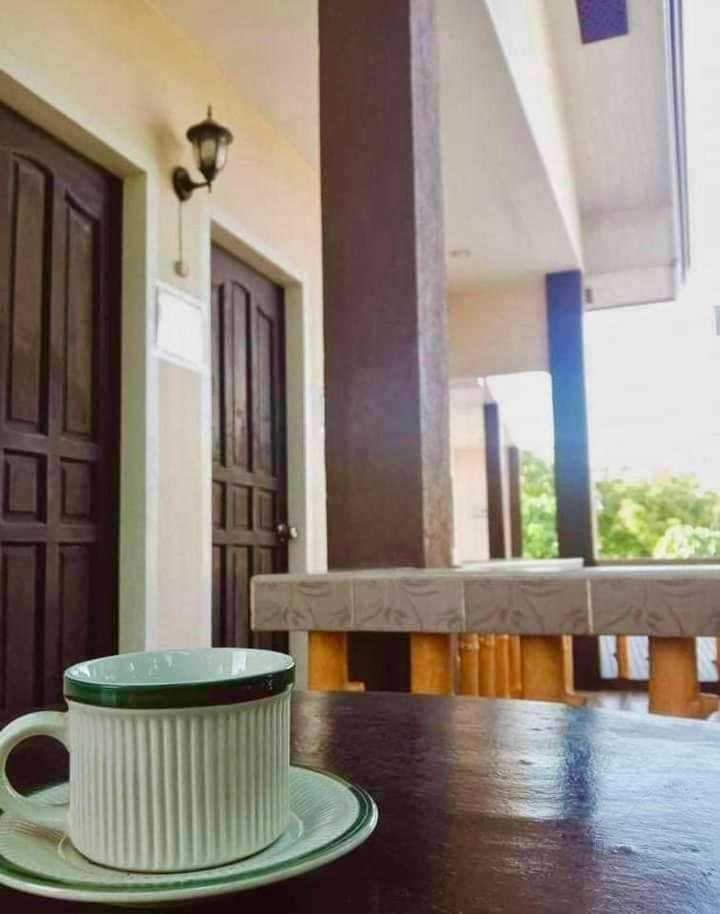 Nanette'S Tourist Inn سانتا في المظهر الخارجي الصورة